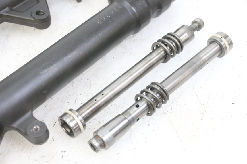 photo de FORKS LEG YAMAHA X-MAX XMAX 125 (2010 - 2014)