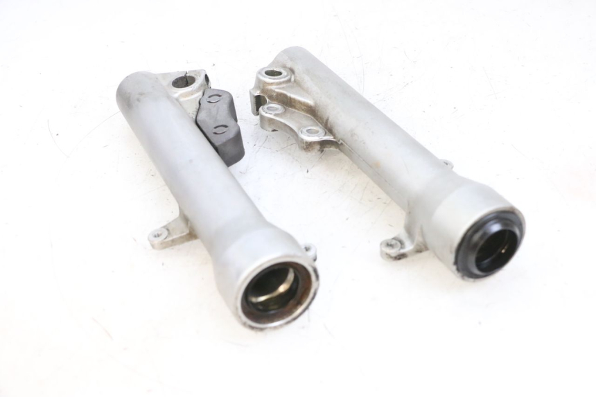 photo de FORKS LEG PIAGGIO X8 125 (2004 - 2007) - Fixing points details