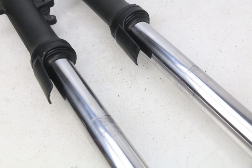 photo de FORKS LEG YAMAHA XP T-MAX TMAX ABS 530 (2012 - 2015)