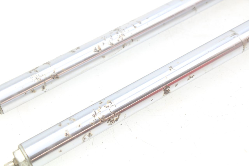 photo de FORK TUBE YAMAHA YZ 80 (1982 - 1983)