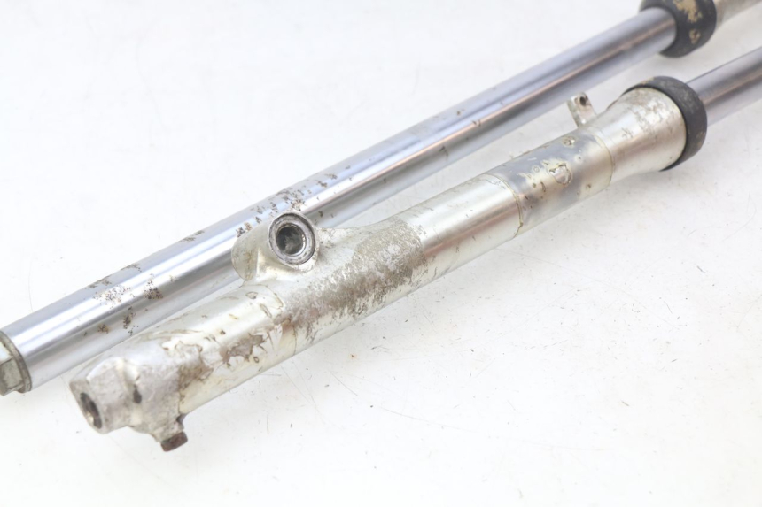 photo de FORK TUBE YAMAHA YZ 80 (1982 - 1983)