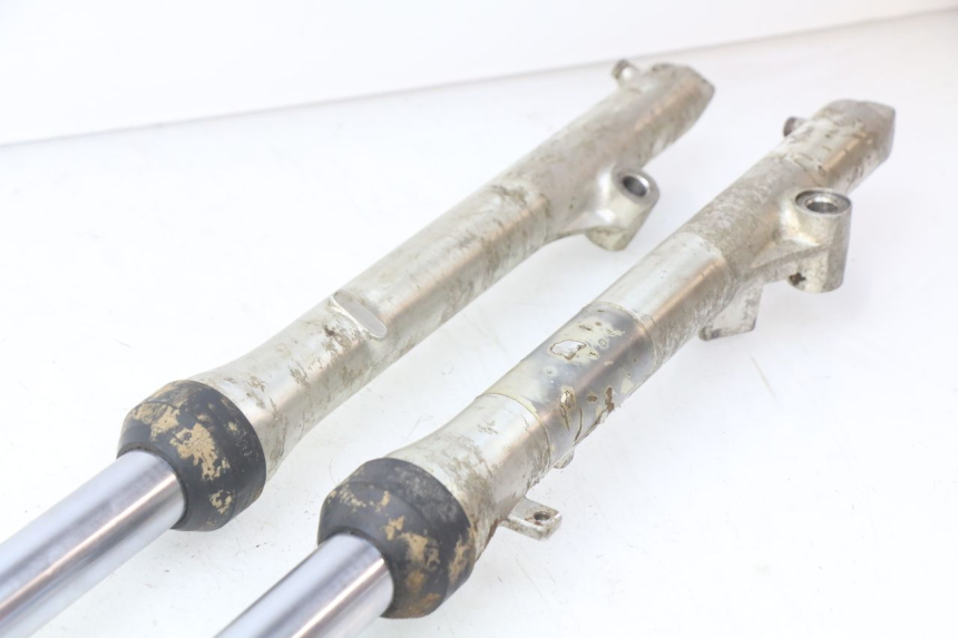 photo de FORK TUBE YAMAHA YZ 80 (1982 - 1983)