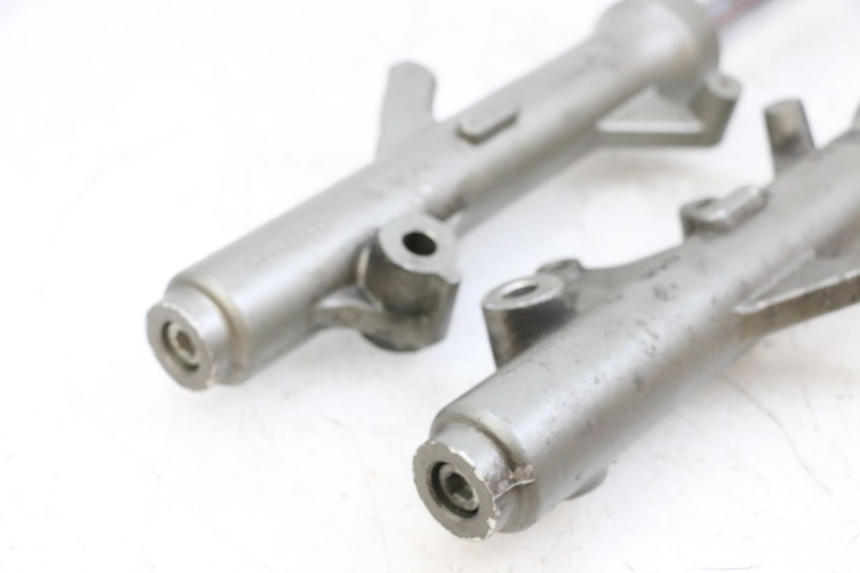 photo de FORKS LEG YAMAHA YP MAJESTY 125 (2002 - 2006) - Zoom on usage condition