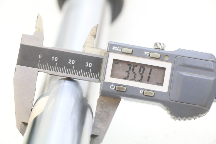 photo de Fork tube YAMAHA YZ 85 (2002 - 2018)