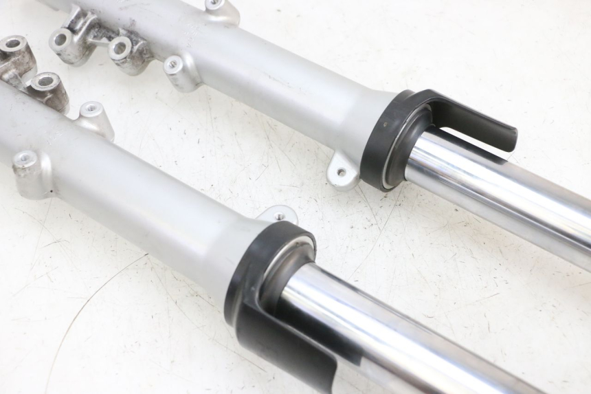 photo de FORKS LEG KAWASAKI ZR 7 750 (1999 - 2001) - Technical close-up