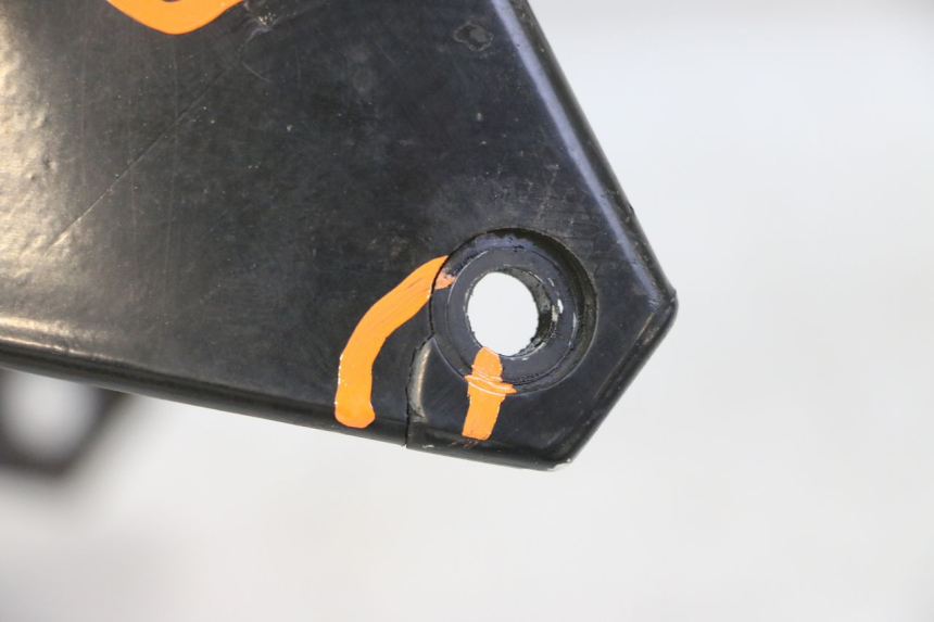 photo de FRONT FENDER PEUGEOT ELYSTAR 50 (2002 - 2014)