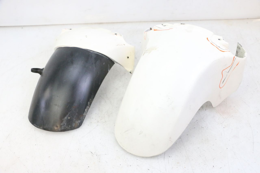 photo de FRONT FENDER YAMAHA FJ 36Y 1100 (1984 - 1985)