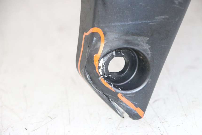 photo de FRONT FENDER SUZUKI GSR 750 (2011 - 2017)