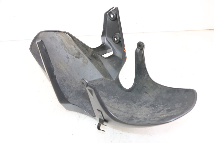photo de FRONT FENDER SUZUKI GSR 750 (2011 - 2017)