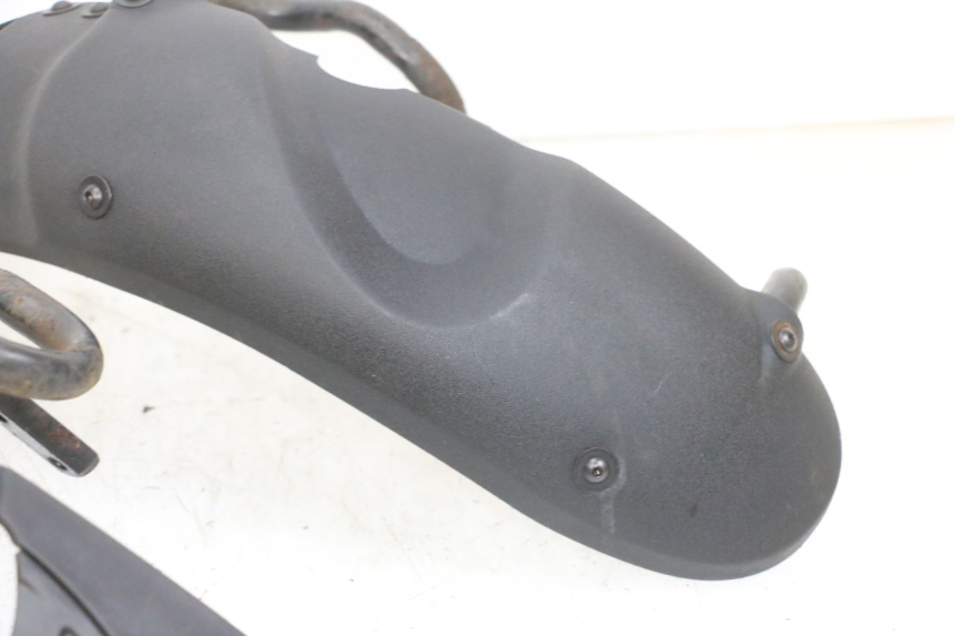 photo de FRONT FENDER PIAGGIO MP3 RL 250 (2007 - 2010) - Distinctive features