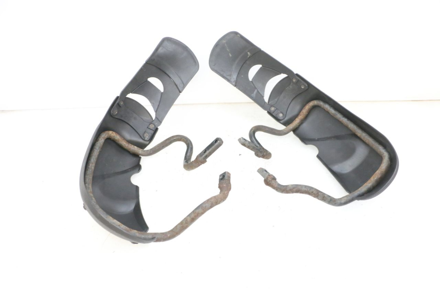 photo de FRONT FENDER PIAGGIO MP3 RL 250 (2007 - 2010) - Fixing points details