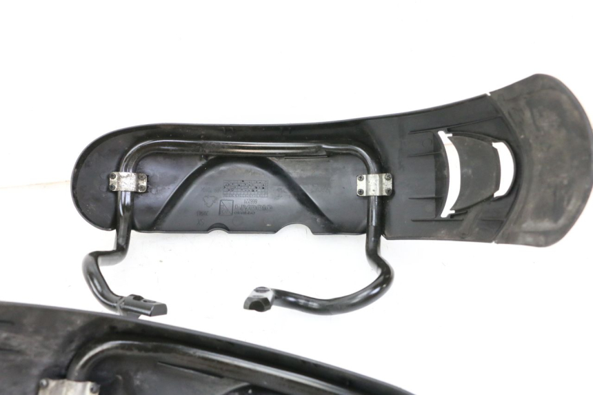 photo de FRONT FENDER PIAGGIO MP3 500 (2014 - 2016)