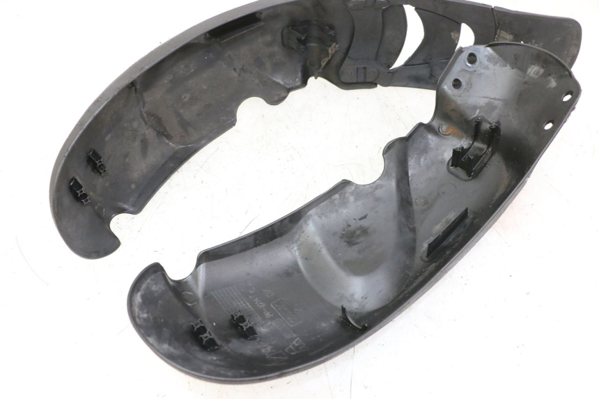 photo de FRONT FENDER PIAGGIO MP3 LT 400 (2007 - 2012)