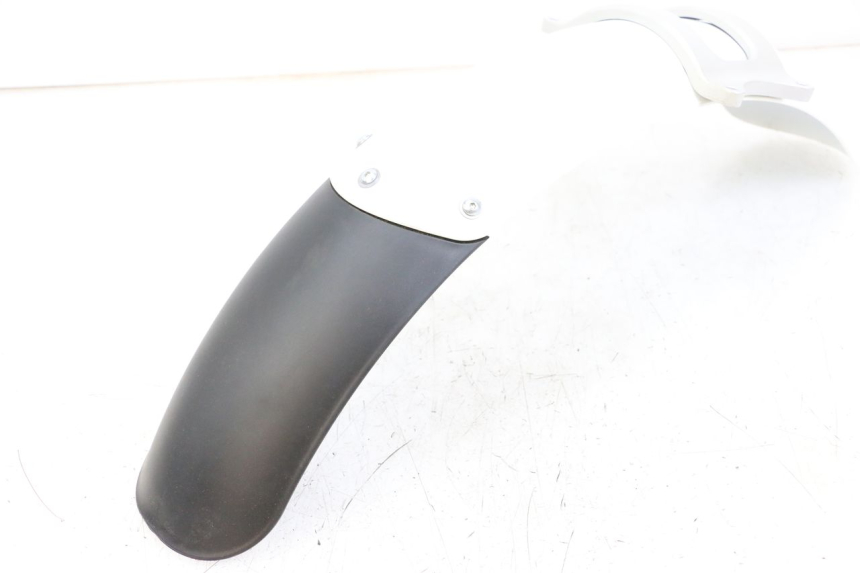 photo de FRONT FENDER ROYAL ENFIELD CONTINENTAL GT 650 (2019 - 2024)