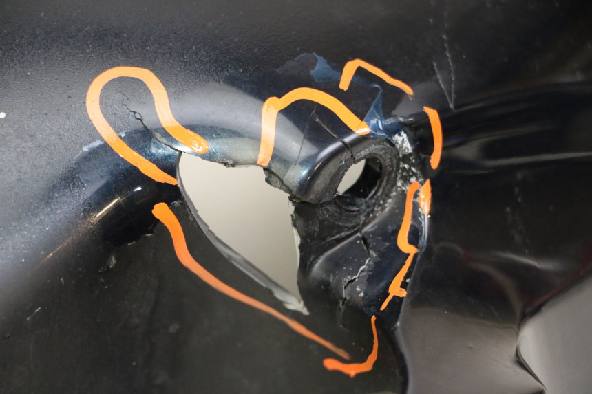 photo de FRONT FENDER HONDA ST PAN EUROPEAN 1300 (2002 - 2013)
