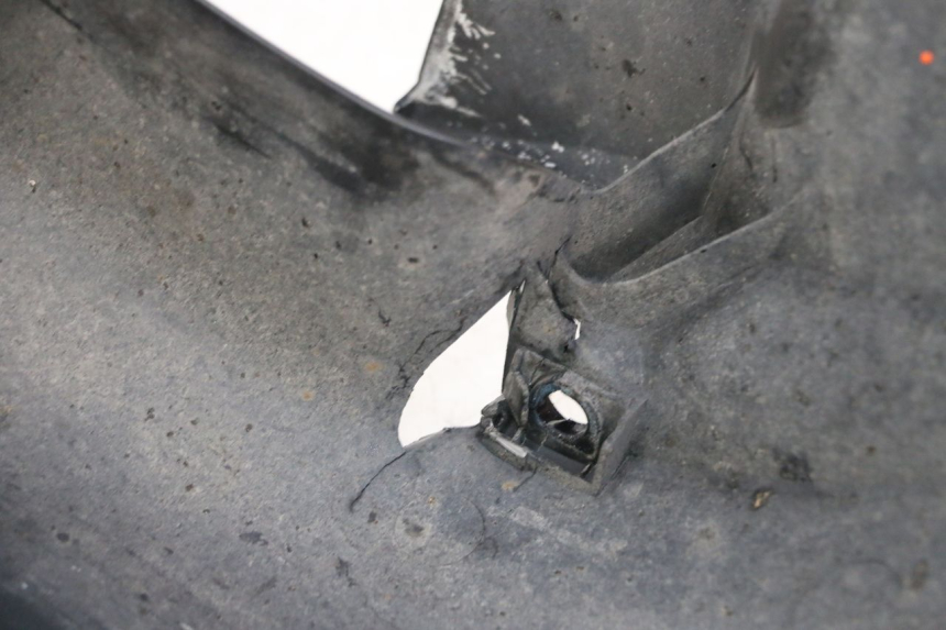 photo de FRONT FENDER HONDA ST PAN EUROPEAN 1300 (2002 - 2013)