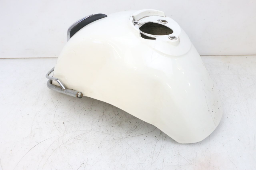 photo de FRONT FENDER PIAGGIO VESPA GTS SUPER IE 125 (2009 - 2016) - High-resolution close-up