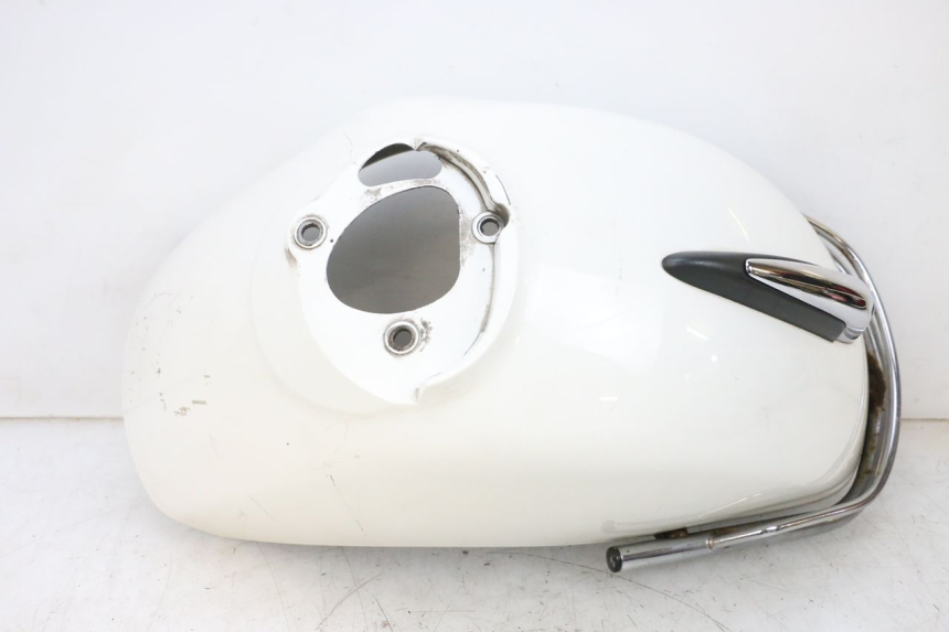 photo de FRONT FENDER PIAGGIO VESPA GTS SUPER IE 125 (2009 - 2016) - Technical close-up