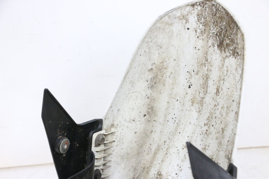 photo de FRONT FENDER YAMAHA X-MAX XMAX 125 (2010 - 2013) - Fixing points details