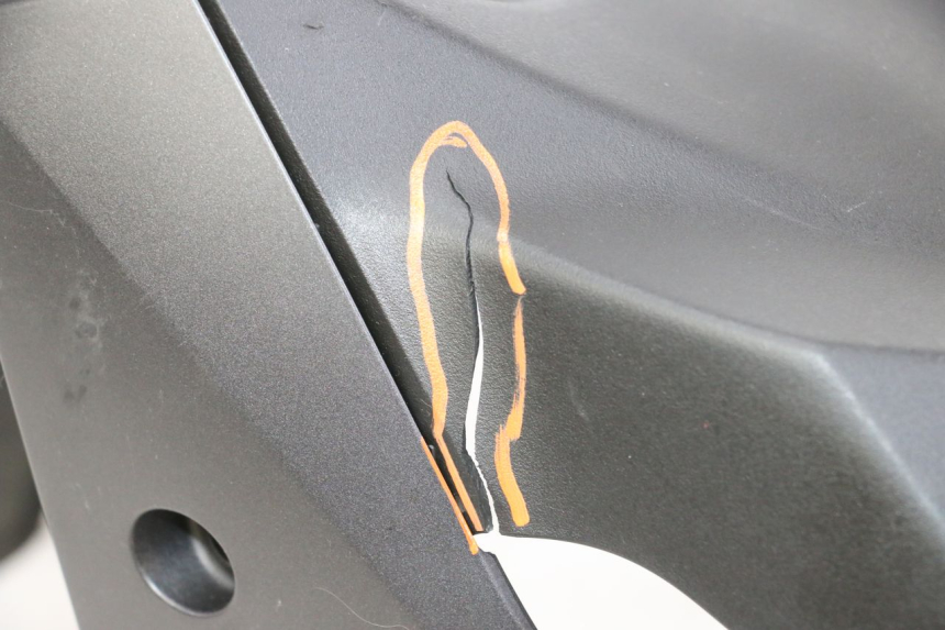 photo de FRONT FENDER YAMAHA XMAX X-MAX 125 (2021 - 2025)
