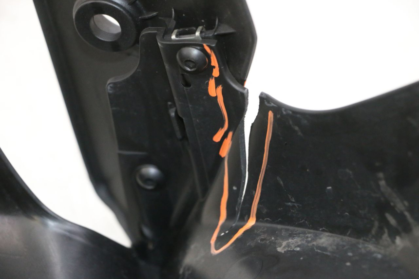 photo de FRONT FENDER YAMAHA XMAX X-MAX 125 (2021 - 2025)