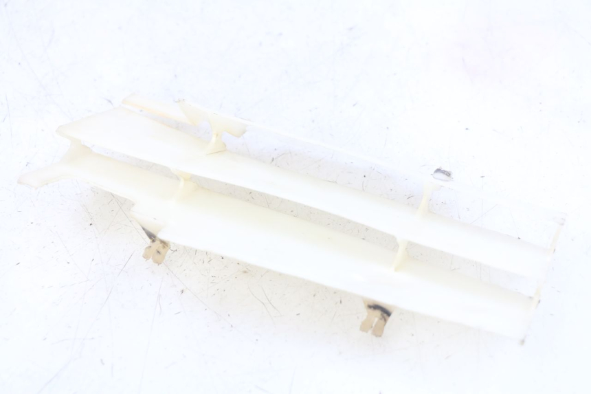 photo de RADIATOR COVER HONDA CR 80 (2001 - 2003) - Zoom on usage condition