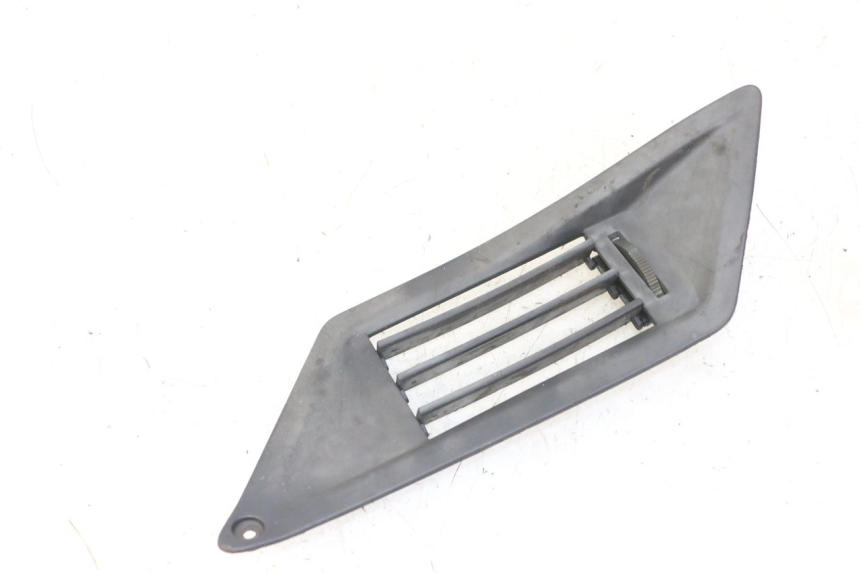 photo de RIGHT RADIATOR COVER GILERA NEXUS 125 (2009 - 2013)