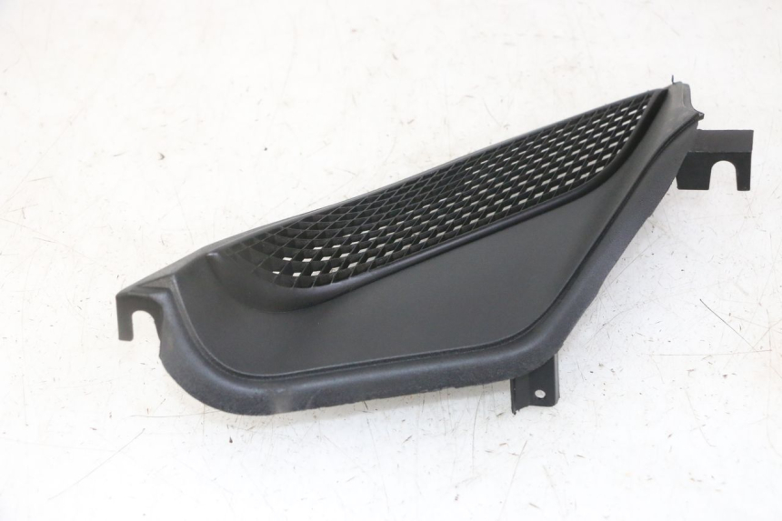 photo de RIGHT RADIATOR COVER PIAGGIO NRG POWER PUREJET 50 (2018 - 2021)
