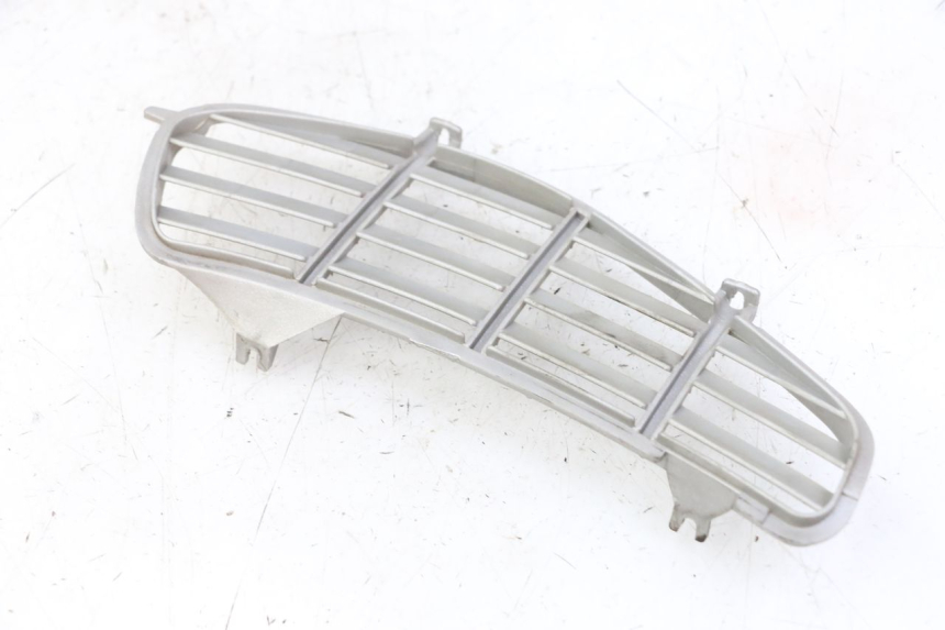 photo de RIGHT RADIATOR COVER PIAGGIO VESPA GRANTURISMO 200 (2004 - 2005)