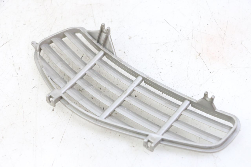 photo de RIGHT RADIATOR COVER PIAGGIO VESPA GRANTURISMO 200 (2004 - 2005)
