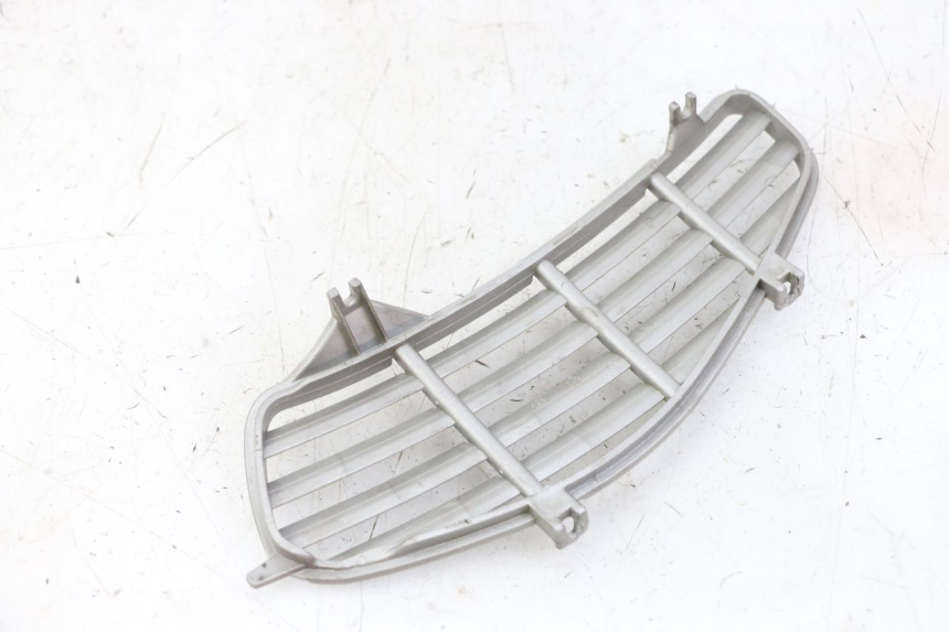 photo de RIGHT RADIATOR COVER PIAGGIO VESPA GRANTURISMO 200 (2004 - 2005)