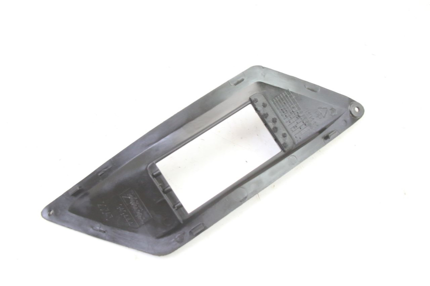 photo de RIGHT RADIATOR COVER GILERA RUNNER SP 50 (2006 - 2008)