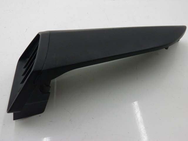 photo de RIGHT RADIATOR COVER YAMAHA YBR 125 (2007 - 2009)