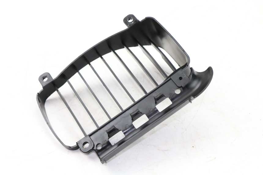 photo de LEFT RADIATOR COVER PIAGGIO VESPA GRANTURISMO 125 (2003 - 2007)