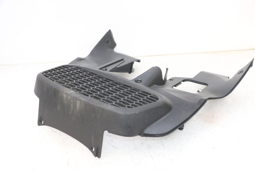 photo de RADIATOR COVER PIAGGIO MP3 HPE 300 (2019 - 2026) - Checked used part