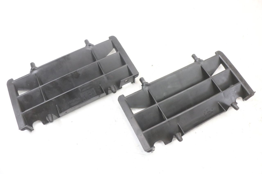 photo de RADIATOR COVER RIEJU MRT 50 (2018 - 2021)