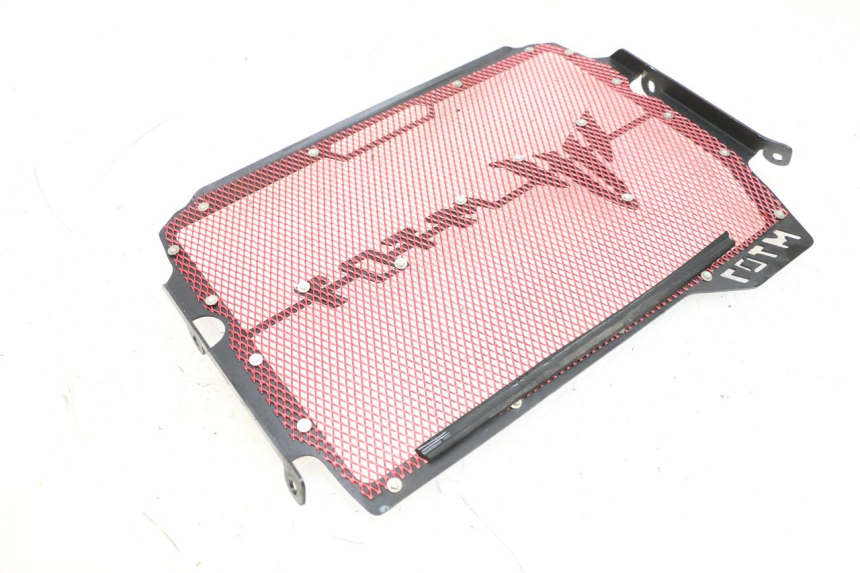 photo de RADIATOR COVER YAMAHA MT-07 MT07 ABS 700 (2018 - 2020) - Zoom on usage condition
