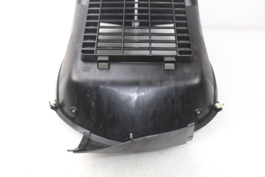 photo de RADIATOR COVER PEUGEOT SATELIS 125 (2013 - 2018)