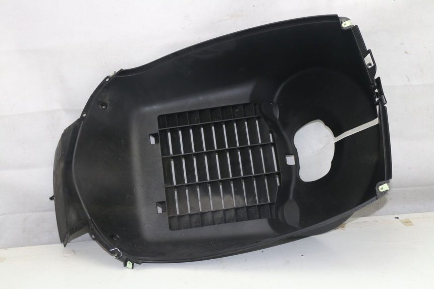 photo de RADIATOR COVER PEUGEOT SATELIS 125 (2013 - 2018)