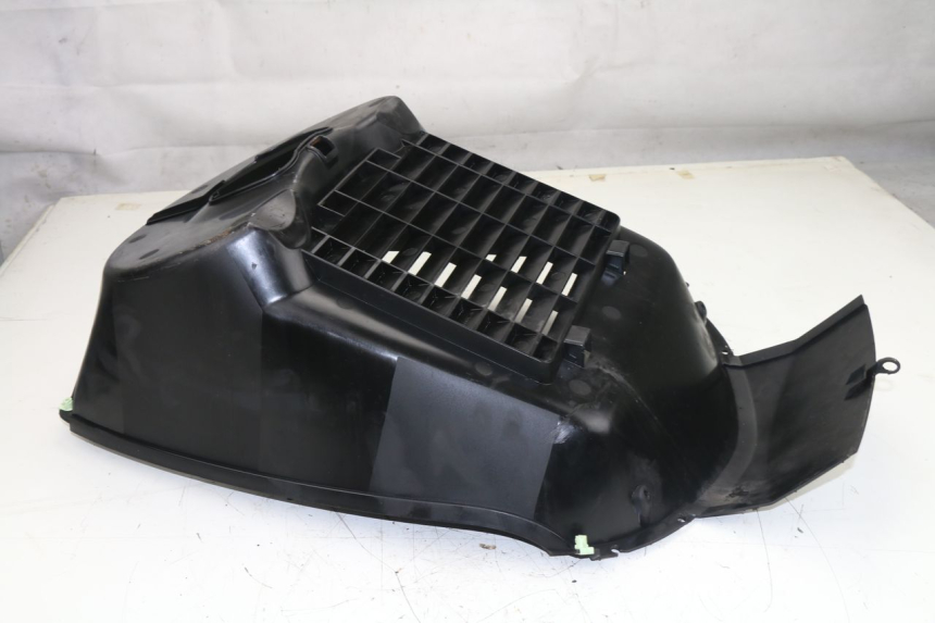 photo de RADIATOR COVER PEUGEOT SATELIS 125 (2013 - 2018)