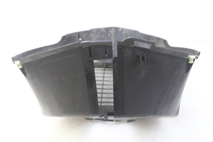 photo de RADIATOR GRILLE PEUGEOT SATELIS COMPRESSOR K15 125 (2006 - 2009)