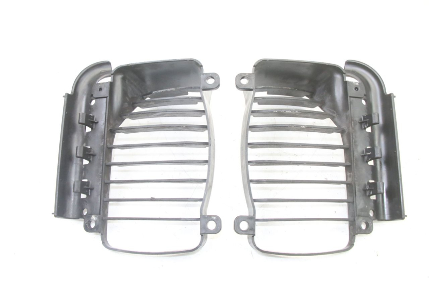 photo de RADIATOR GRILLE PIAGGIO VESPA GRANTURISMO 125 (2003 - 2007)