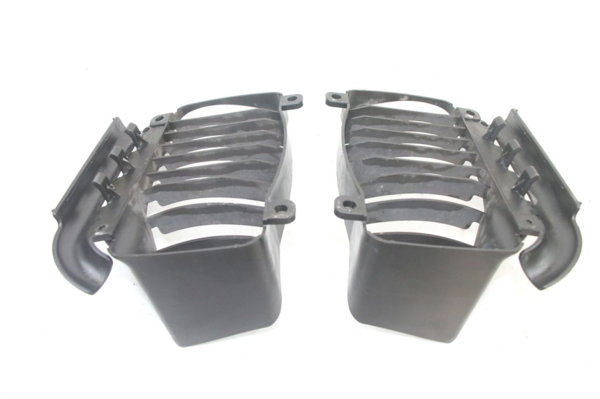 photo de RADIATOR GRILLE PIAGGIO VESPA GRANTURISMO 125 (2003 - 2007)