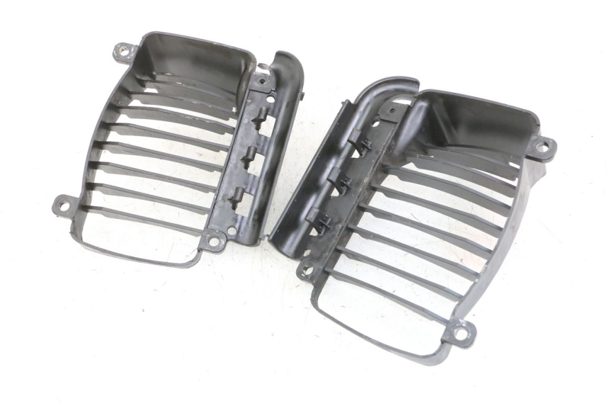 photo de RADIATOR COVER PIAGGIO VESPA GRANTURISMO 200 (2004 - 2005)