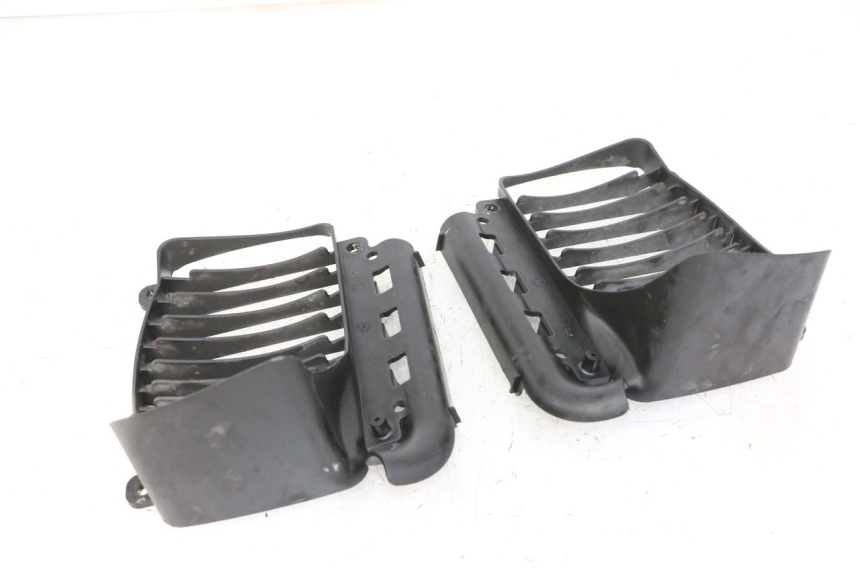 photo de RADIATOR COVER PIAGGIO VESPA GRANTURISMO 200 (2004 - 2005)