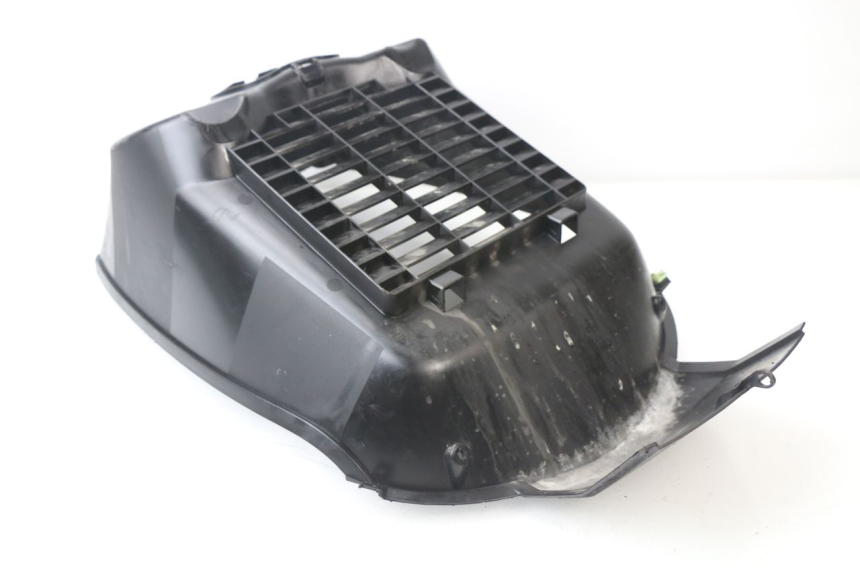 photo de RADIATOR GRILLE PEUGEOT SATELIS COMPRESSOR K15 125 (2006 - 2009)