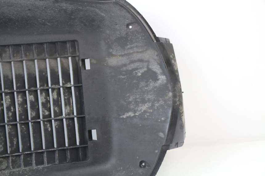 photo de RADIATOR GRILLE PEUGEOT SATELIS COMPRESSOR K15 125 (2006 - 2009)