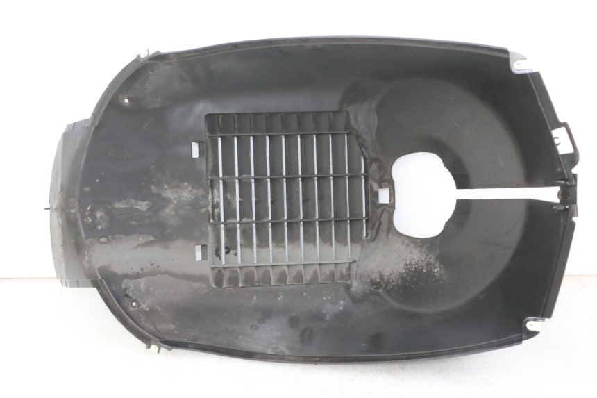 photo de RADIATOR GRILLE PEUGEOT SATELIS COMPRESSOR K15 125 (2006 - 2009)