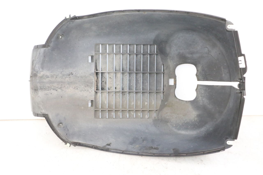 photo de RADIATOR COVER PEUGEOT SATELIS 250 (2006 - 2012)