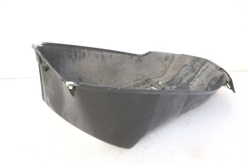 photo de RADIATOR COVER PEUGEOT SATELIS 125 (2013 - 2018)